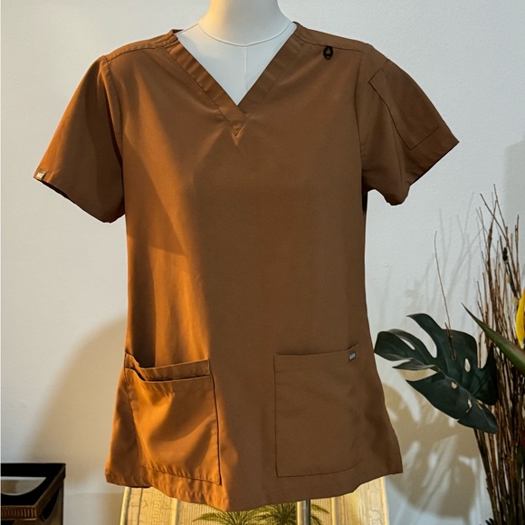 Medgear Women's Scrub Top Solid Brown Size XS V-Neck Short Sleeve Medical - Picture 1 of 5